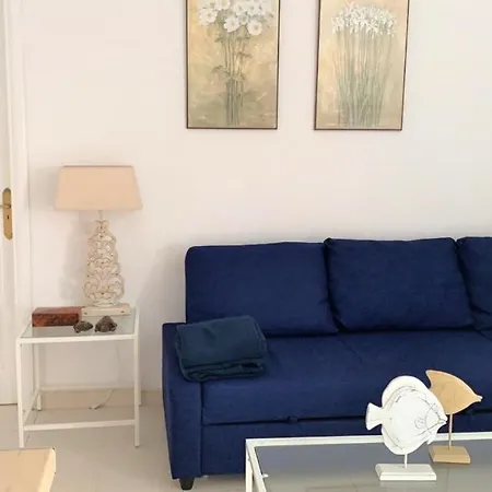 Acogedor Apartamento Sobre El Mar