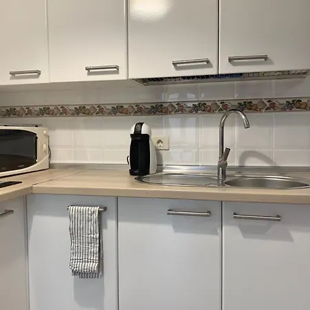 Acogedor Apartamento Sobre El Mar