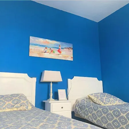 Acogedor Apartamento Sobre El Mar